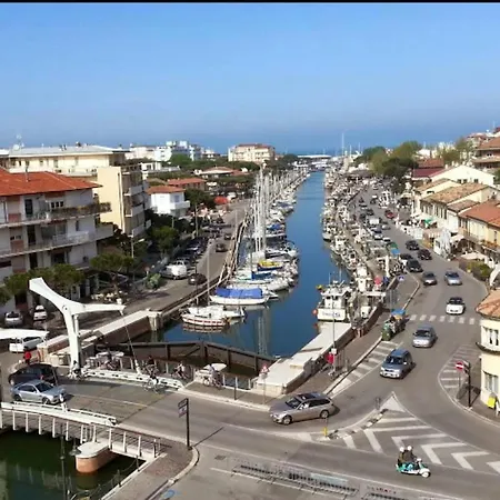 Отель Lorena 2*