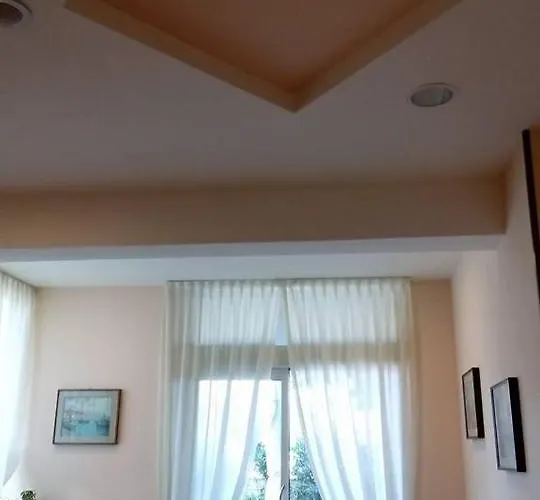 Отель Lorena 2*