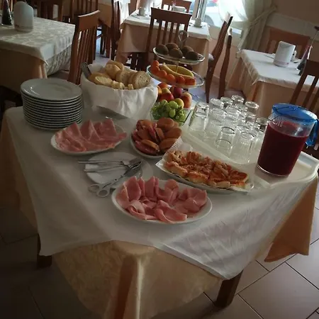 Lorena Hotel 2*